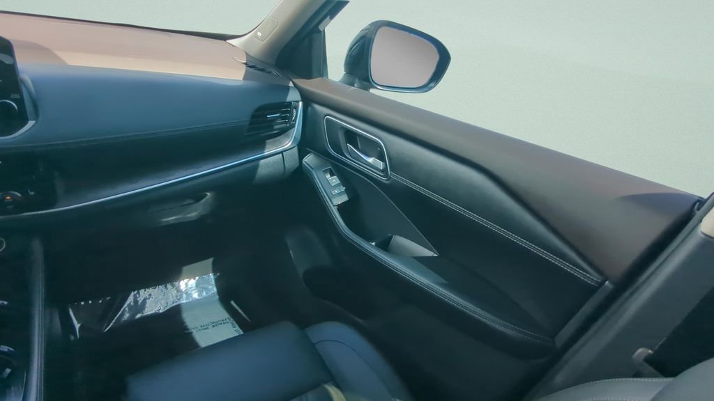 Certified 2023 Nissan Rogue Platinum w/ Platinum Premium Package image 13