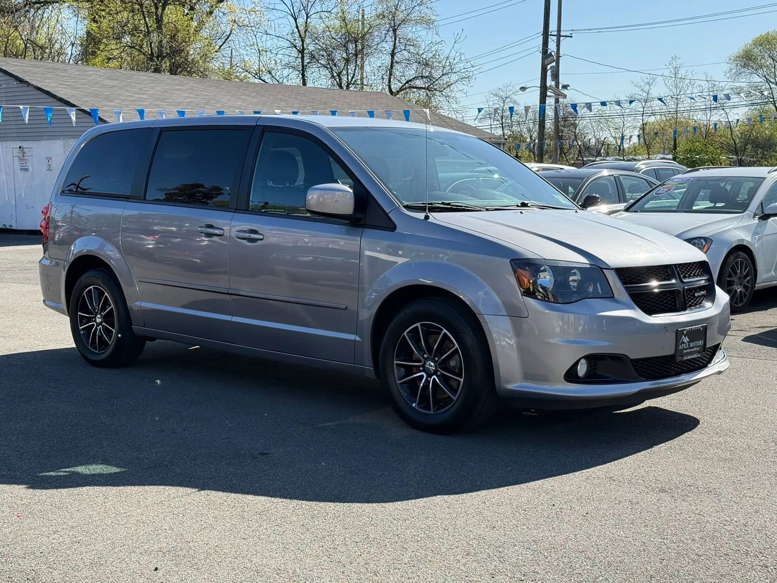 Used 2015 Dodge Grand Caravan SXT FWD image 17
