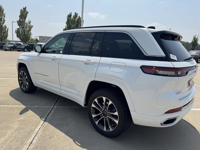 New 2025 Jeep Grand Cherokee Overland w/ Luxury Tech Group IV image 5