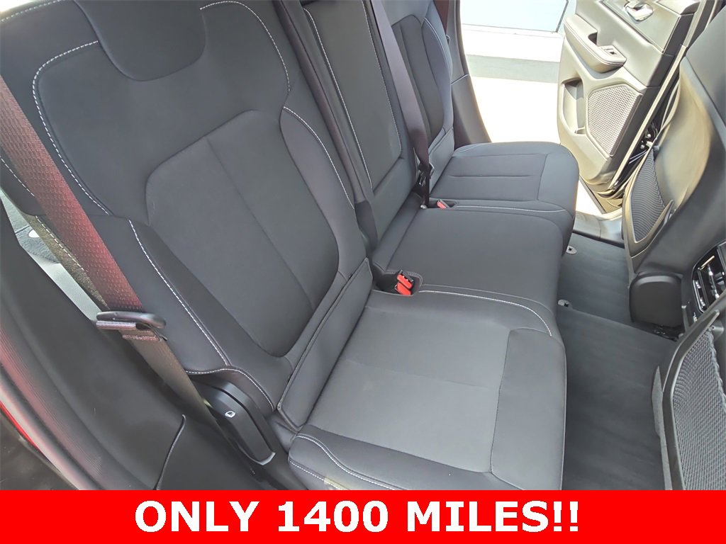 Used 2023 Jeep Grand Cherokee Laredo image 11