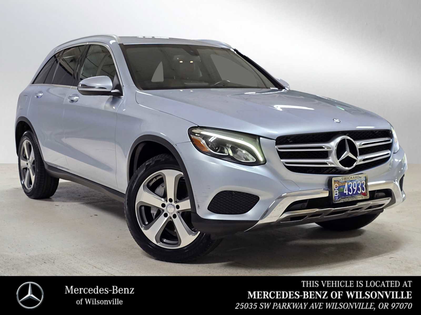 Used 2017 Mercedes-Benz GLC 300 4MATIC image 1