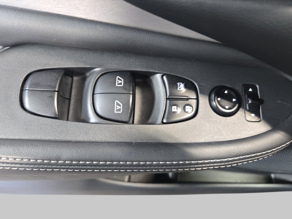 Used 2022 Nissan Murano SV AWD/4WD image 32