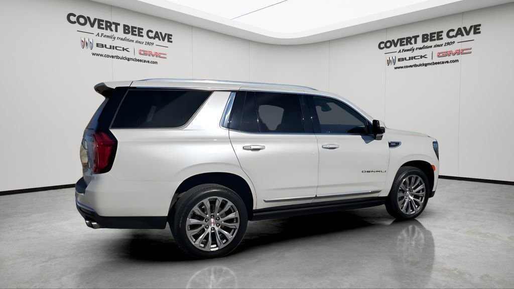 Used 2021 GMC Yukon Denali w/ Denali Premium Package image 10