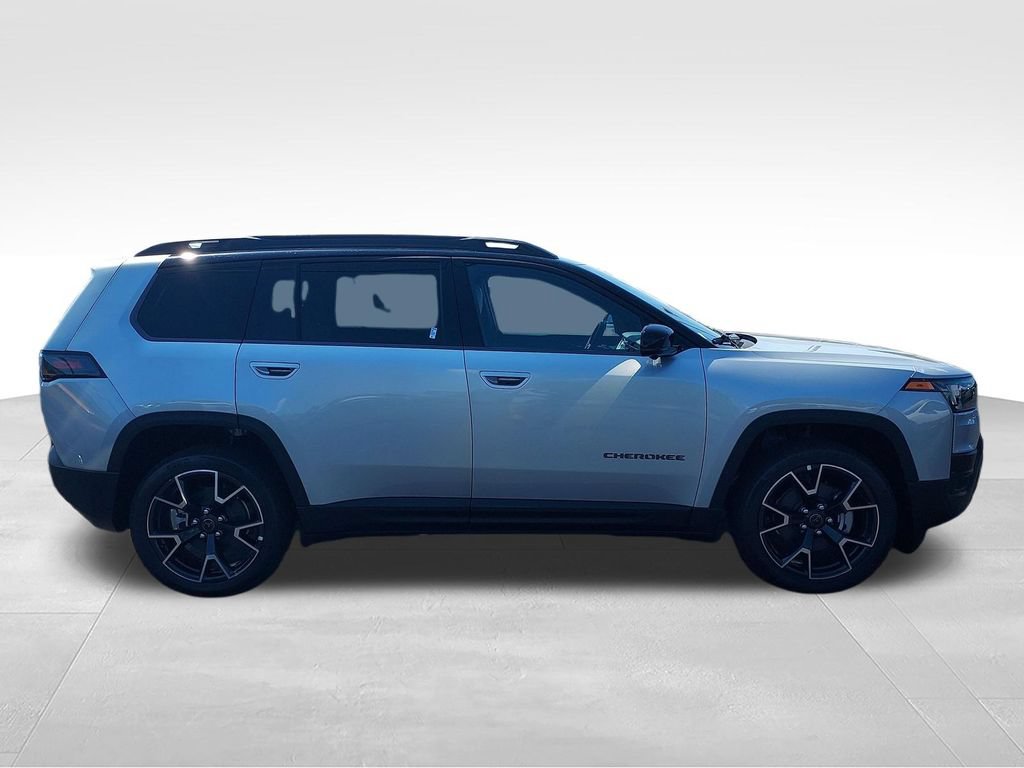 New 2026 Jeep Cherokee Overland w/ Trailer Tow Group AWD/4WD image 6