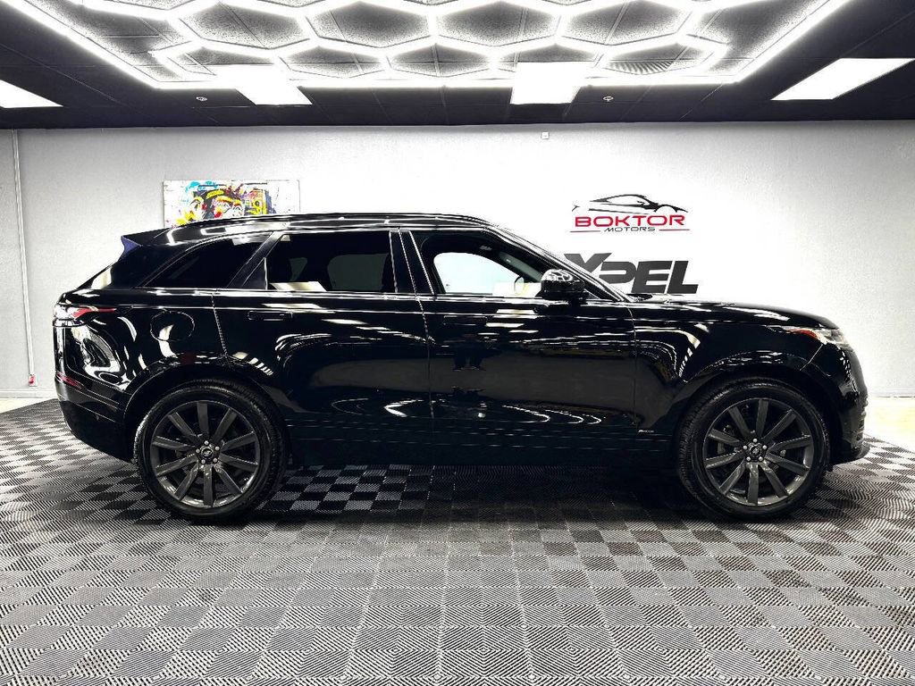 Used 2018 Land Rover Range Rover Velar R-Dynamic HSE image 16