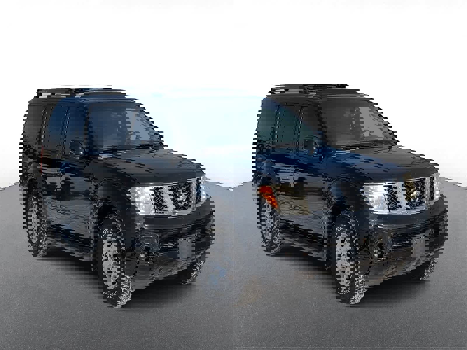 Used 2007 Nissan Pathfinder SE w/ SE Premium Pkg image 2