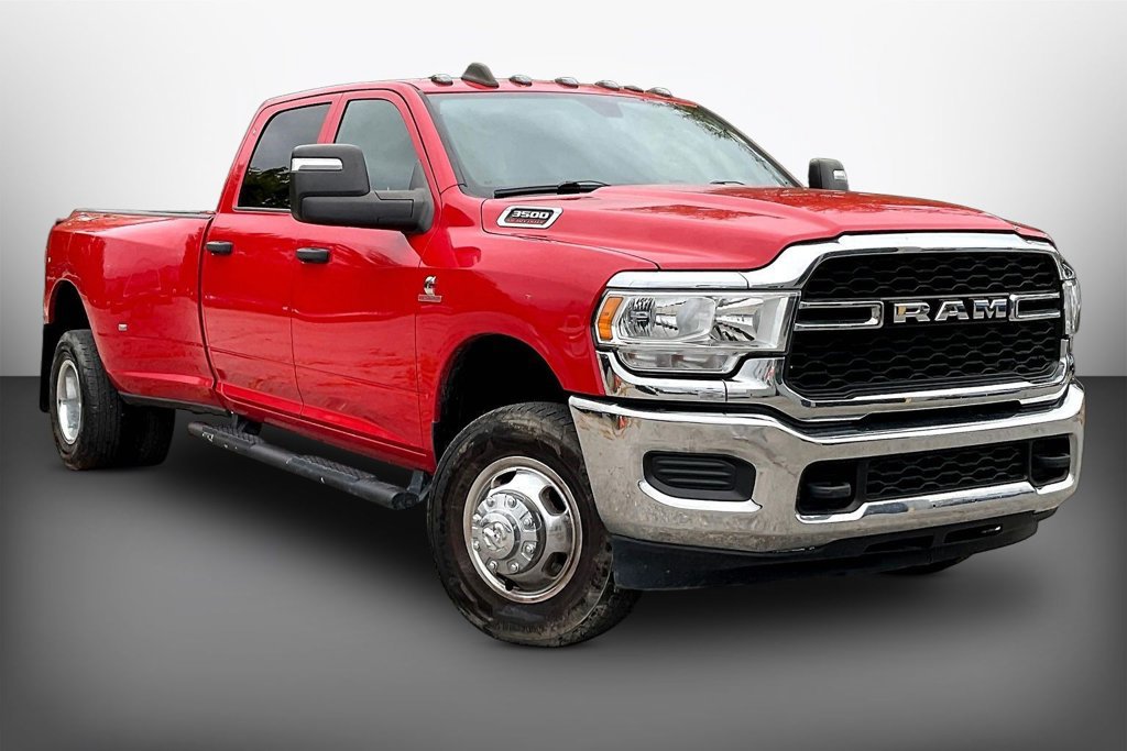Used 2023 RAM 3500 Tradesman w/ Chrome Appearance Group AWD/4WD image 3