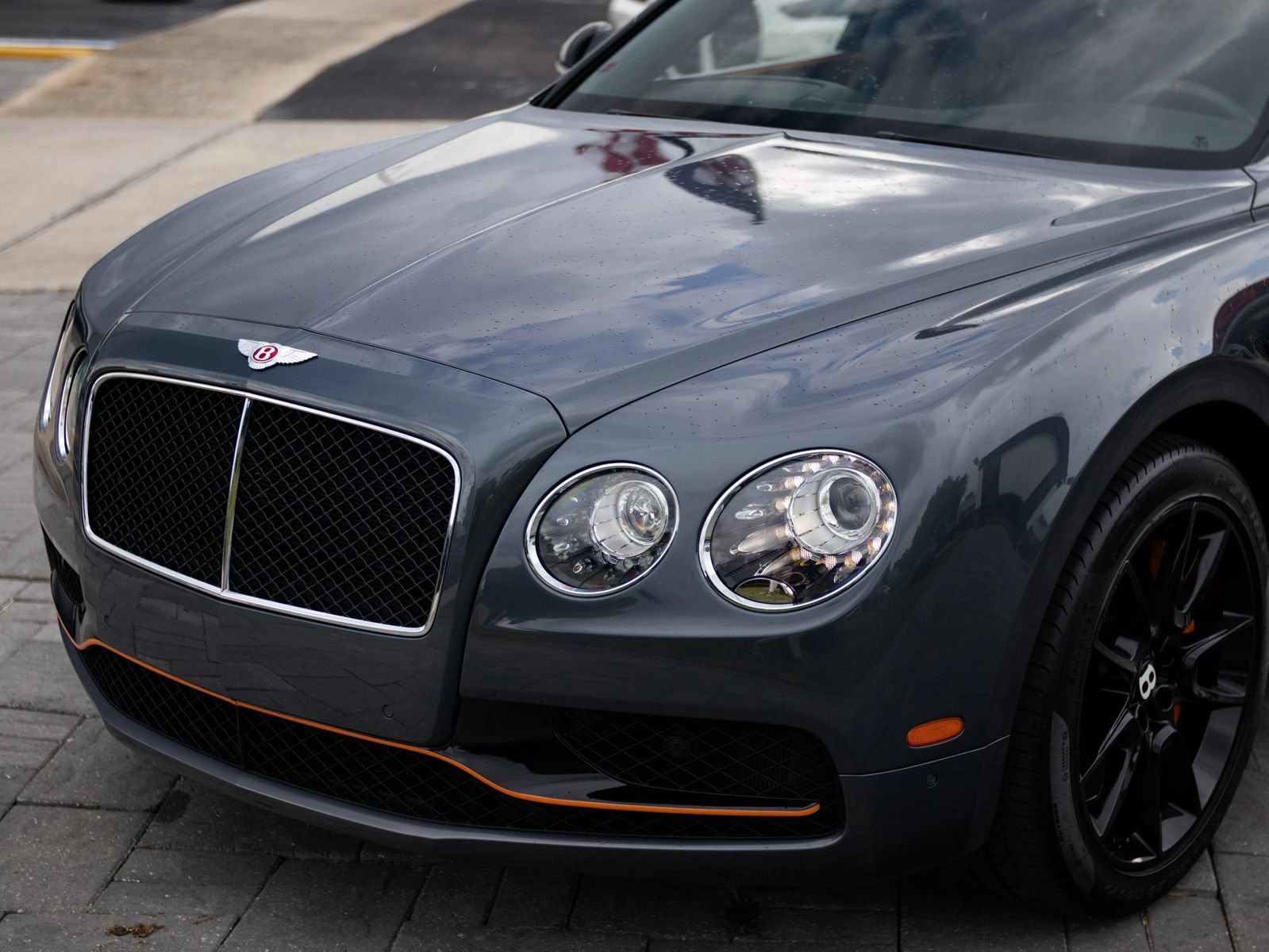 Used 2018 Bentley Flying Spur S V8 AWD/4WD image 5