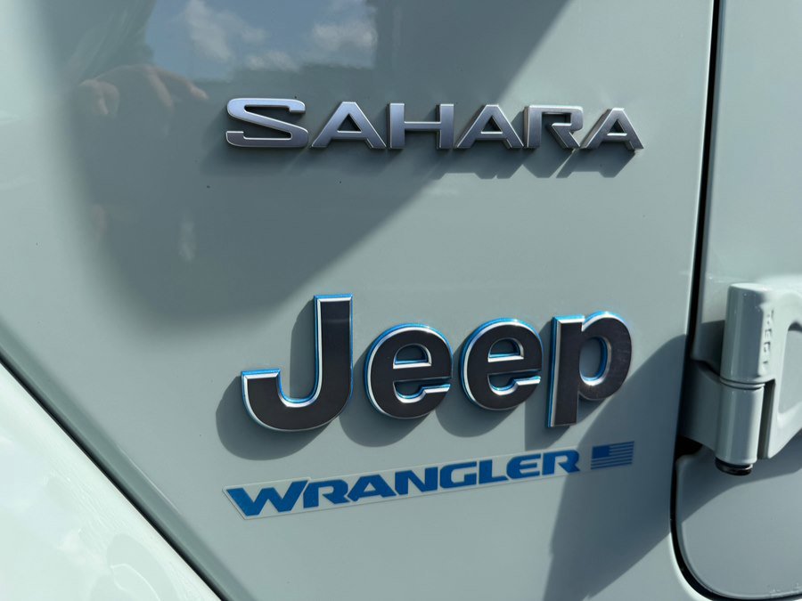 Used 2023 Jeep Wrangler Sahara AWD/4WD image 52