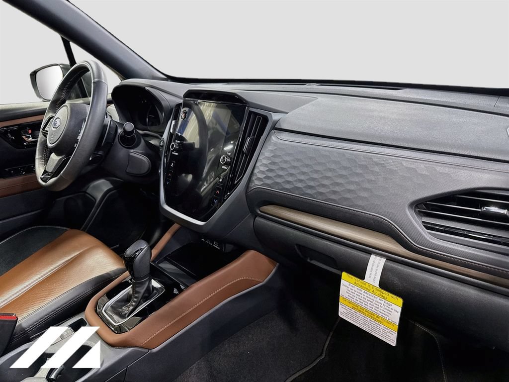 Used 2025 Subaru Forester Touring AWD/4WD image 34