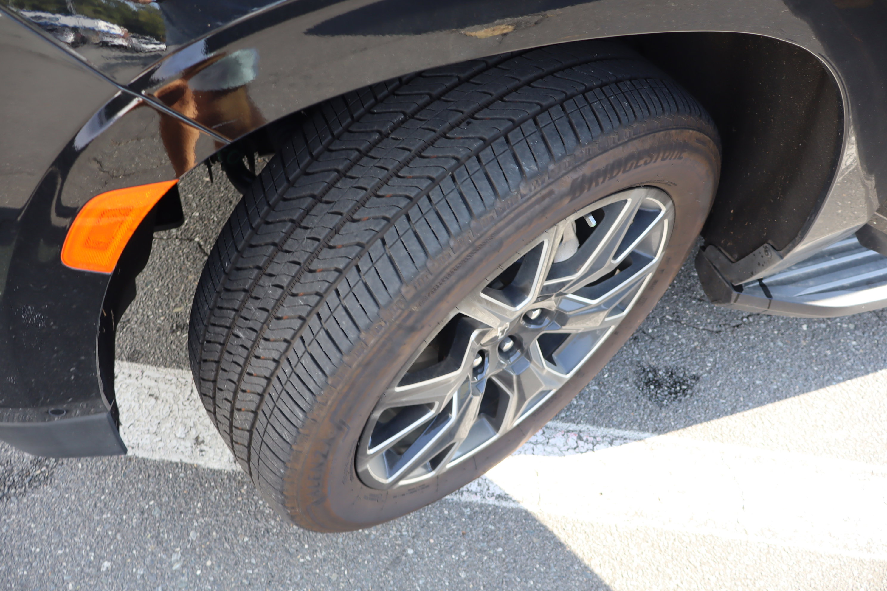 Certified 2024 Chevrolet Suburban Premier w/ Advanced Technology Package image 45