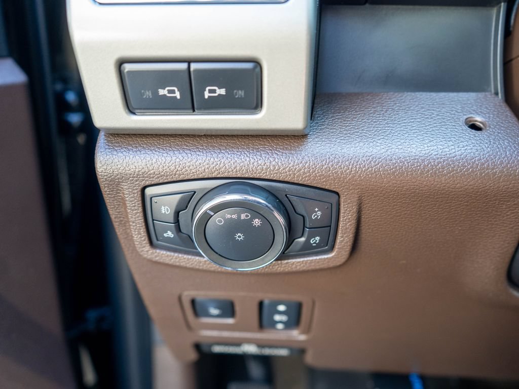 Used 2018 Ford F350 King Ranch w/ King Ranch Ultimate Package AWD/4WD image 20