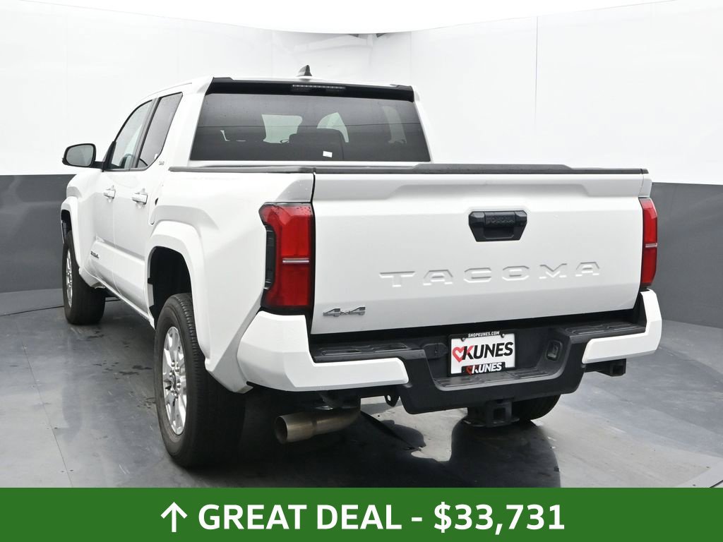 Used 2024 Toyota Tacoma SR5 AWD/4WD image 12