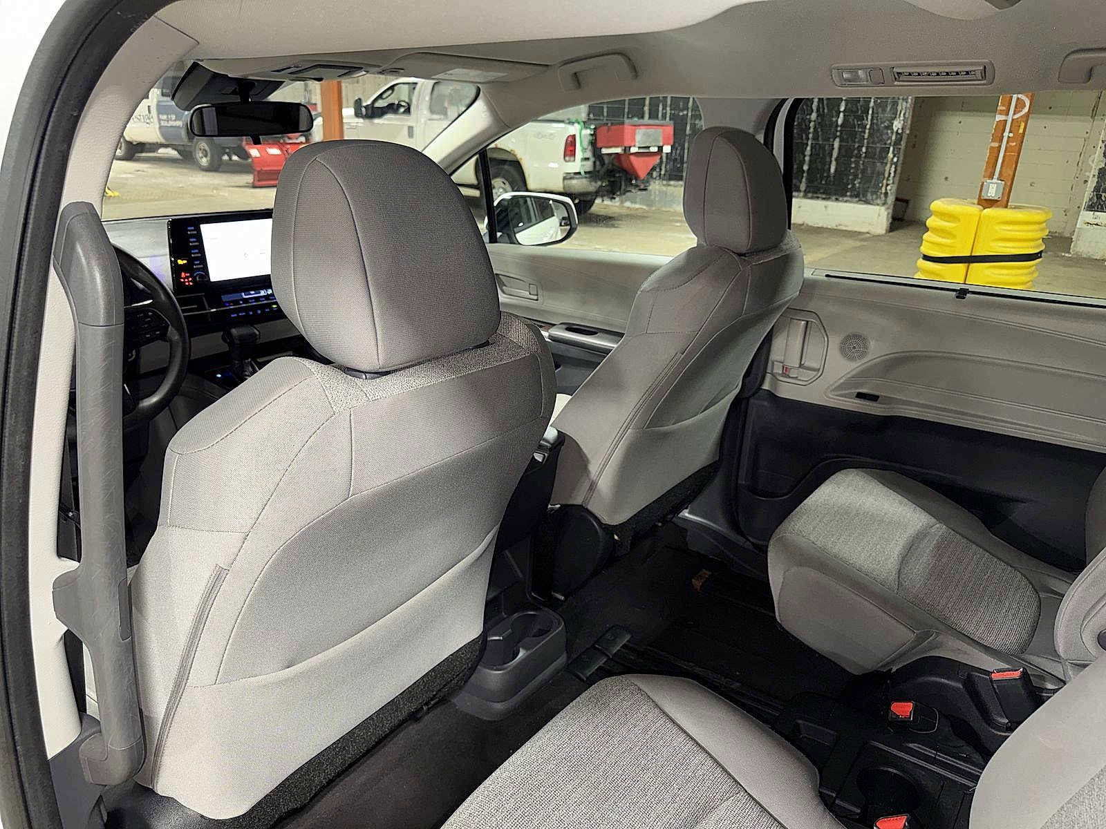 Certified 2022 Toyota Sienna LE FWD image 29