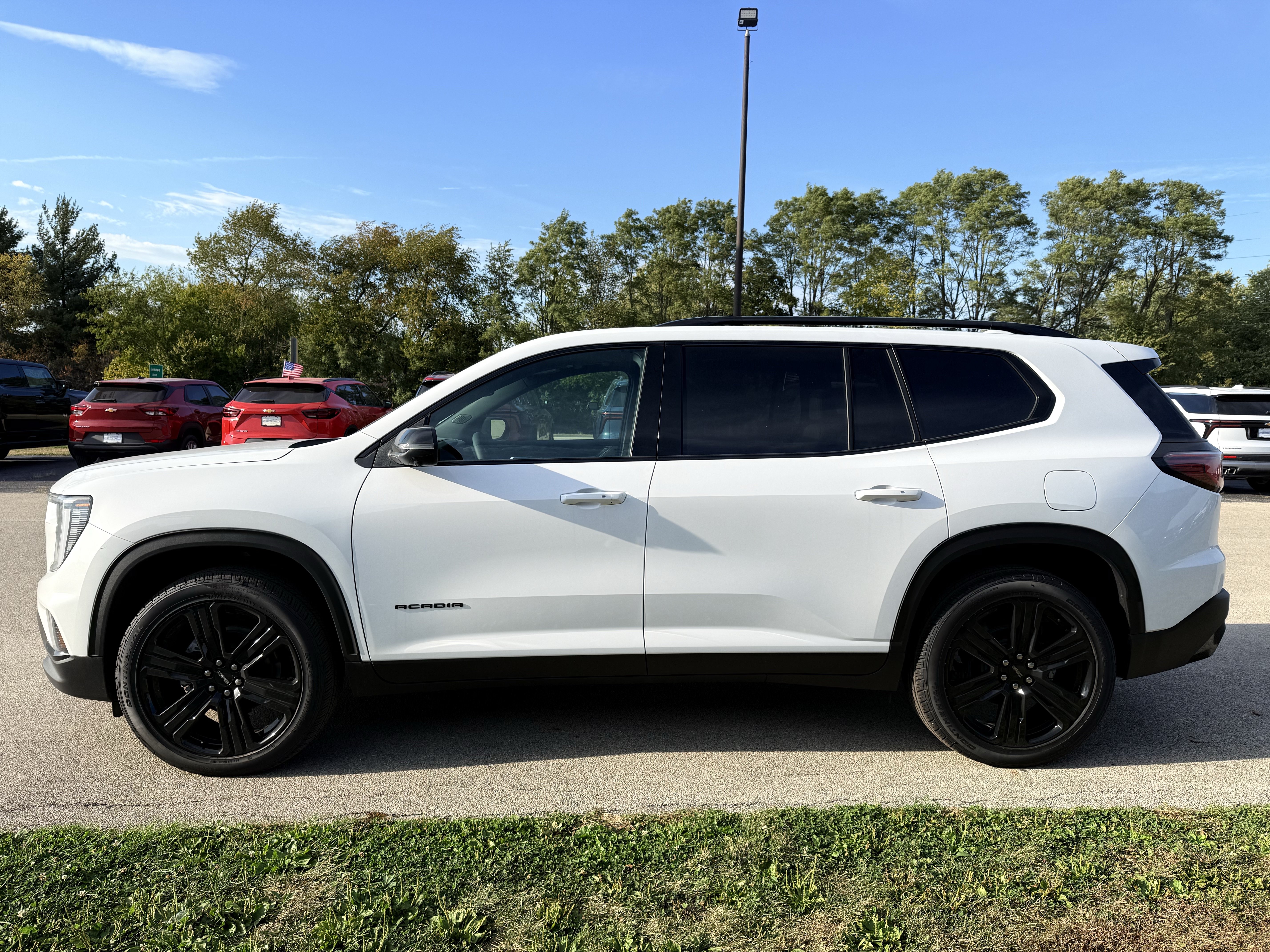 New 2025 GMC Acadia Elevation w/ Elevation Premium Package AWD/4WD image 2