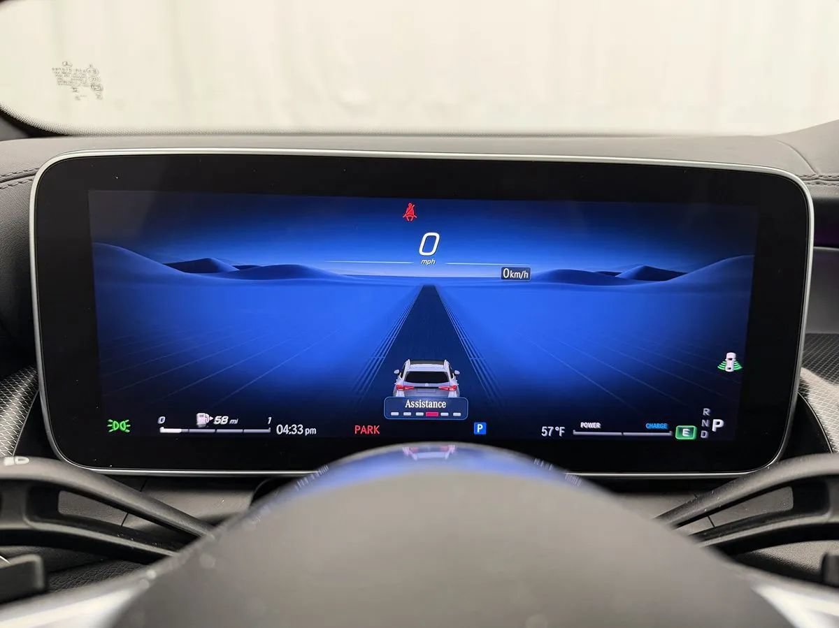 Used 2024 Mercedes-Benz GLC 300 4MATIC image 12