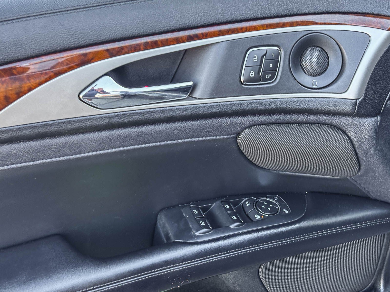 Used 2019 Lincoln MKZ Reserve FWD image 22