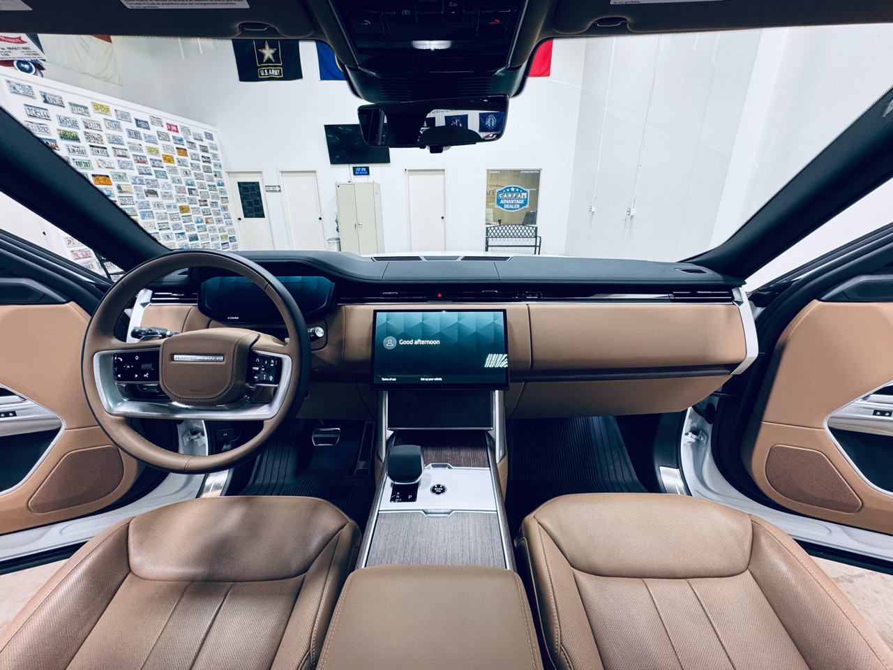 Used 2025 Land Rover Range Rover Long Wheelbase SE image 29