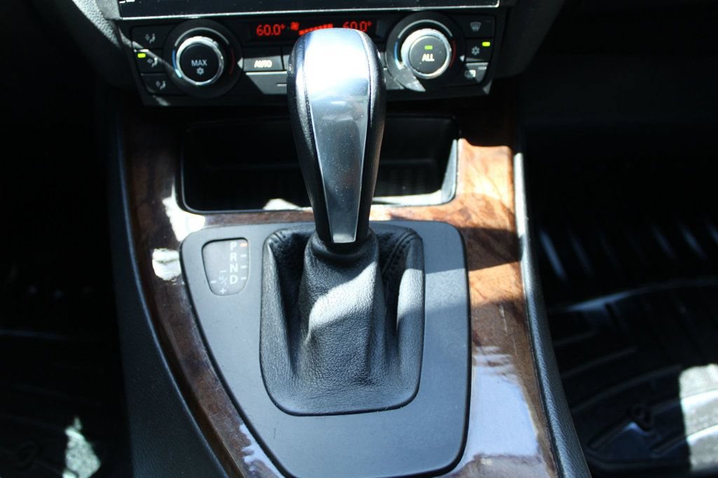Used 2011 BMW 335i Convertible RWD image 17