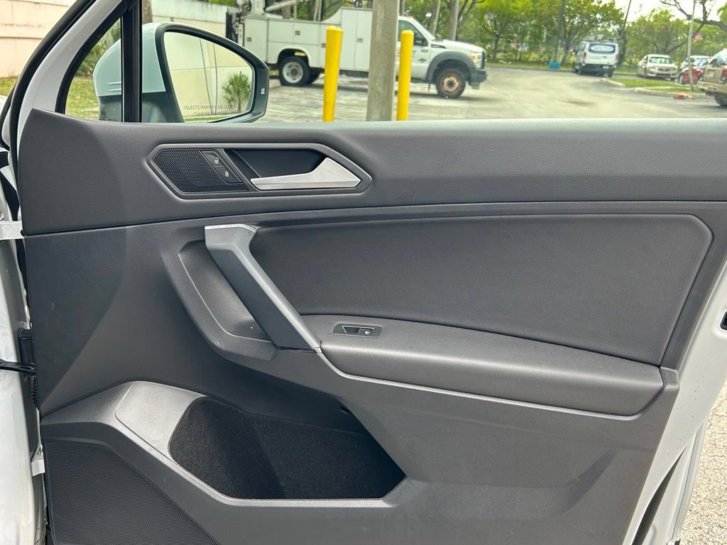Used 2019 Volkswagen Tiguan SE AWD/4WD image 28