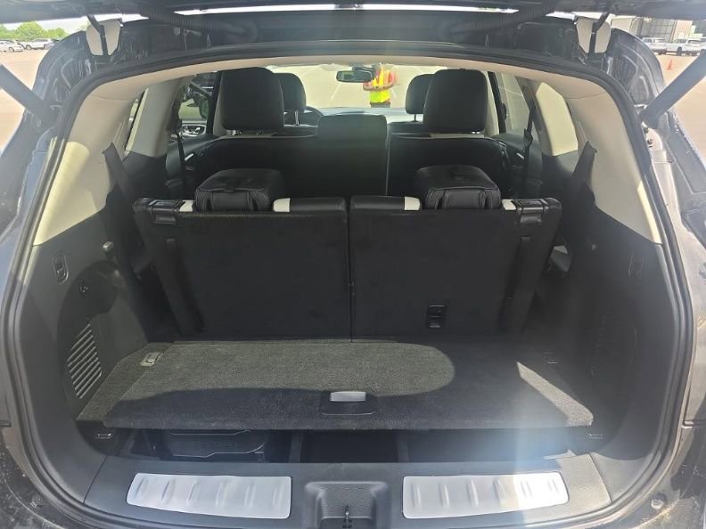 Used 2020 INFINITI QX60 Signature Edition w/ Cargo Package Essential image 14