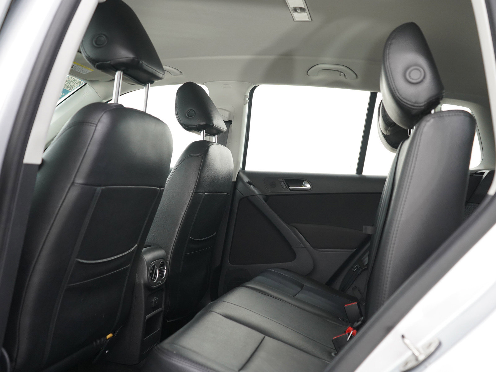 Used 2017 Volkswagen Tiguan S FWD image 17