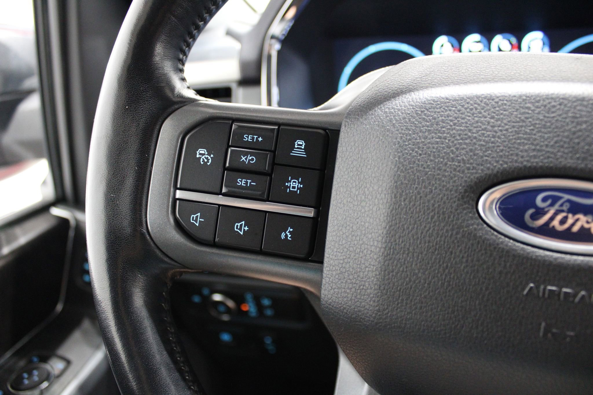 Used 2021 Ford F150 Lariat w/ Equipment Group 502A High AWD/4WD image 40