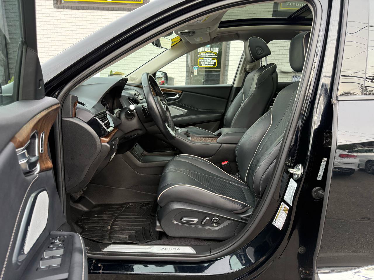 Used 2019 Acura RDX w/ Advance Package AWD/4WD image 15