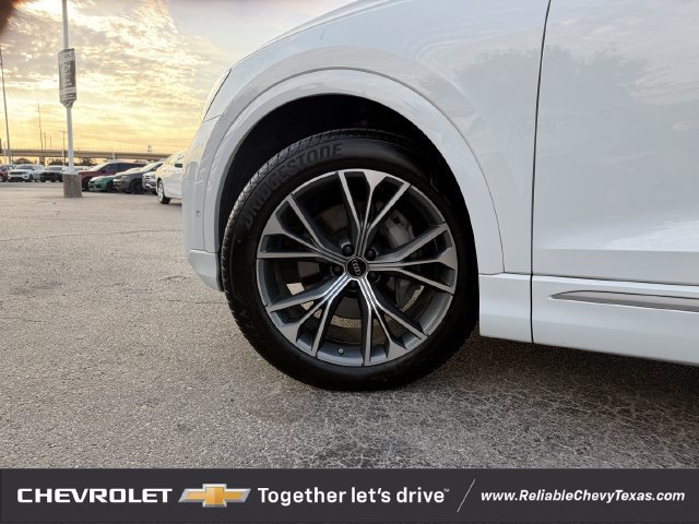 Used 2024 Audi Q8 Prestige w/ Prestige Package AWD/4WD image 10