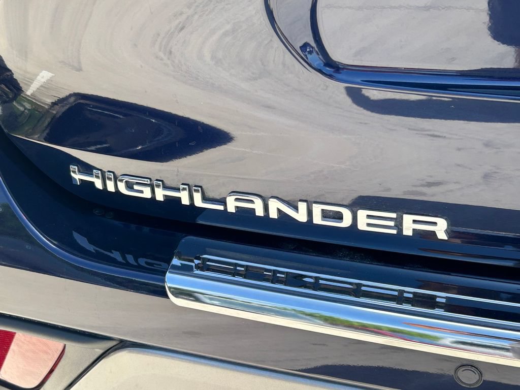 Used 2023 Toyota Highlander Platinum FWD image 13