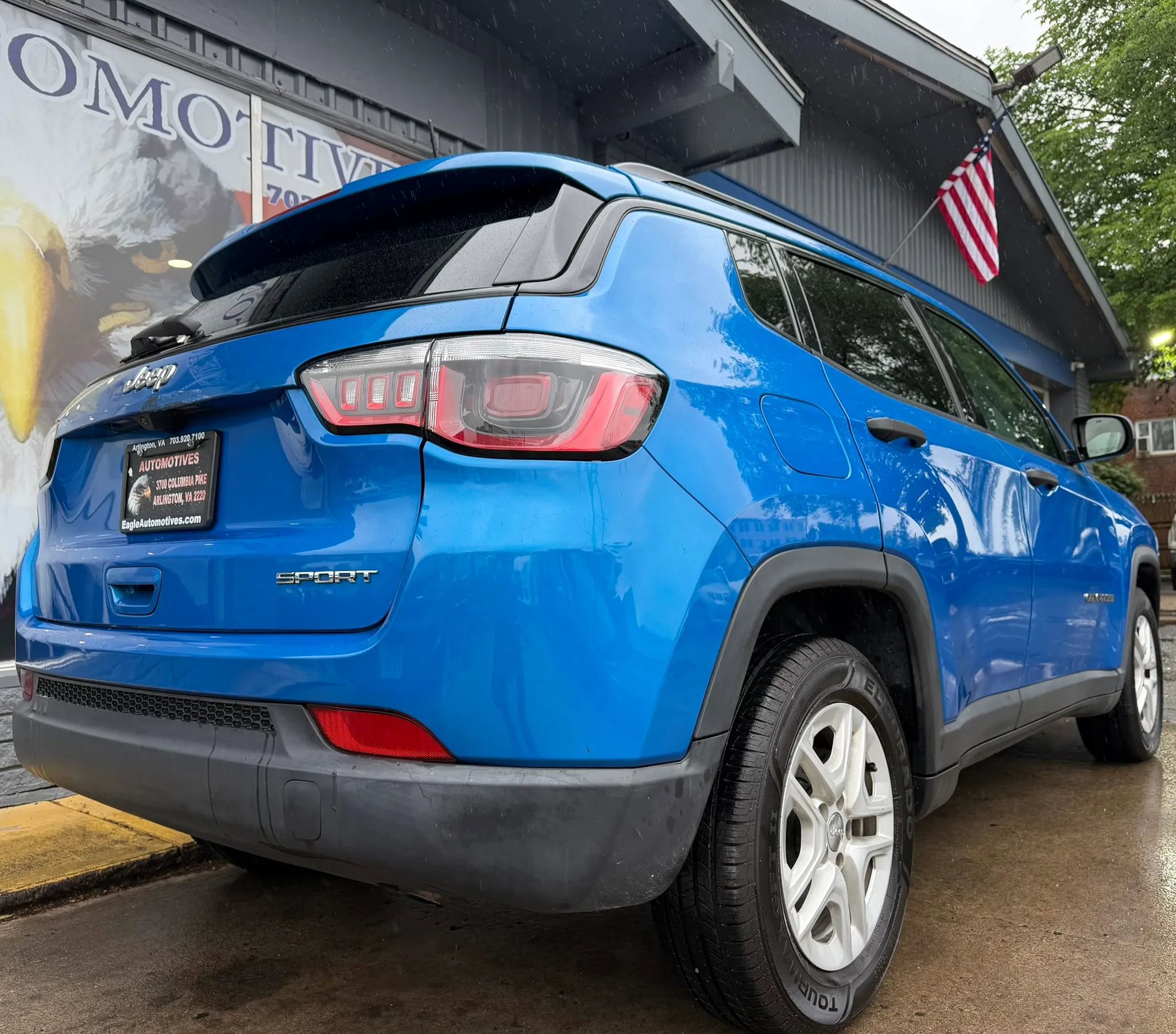 Used 2018 Jeep Compass Sport w/ Cold Weather Group FWD image 3
