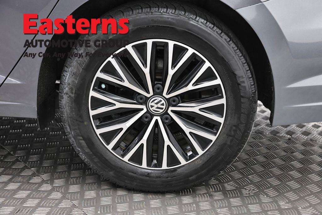 Used 2020 Volkswagen Jetta SE w/ SE Cold Weather Package image 34