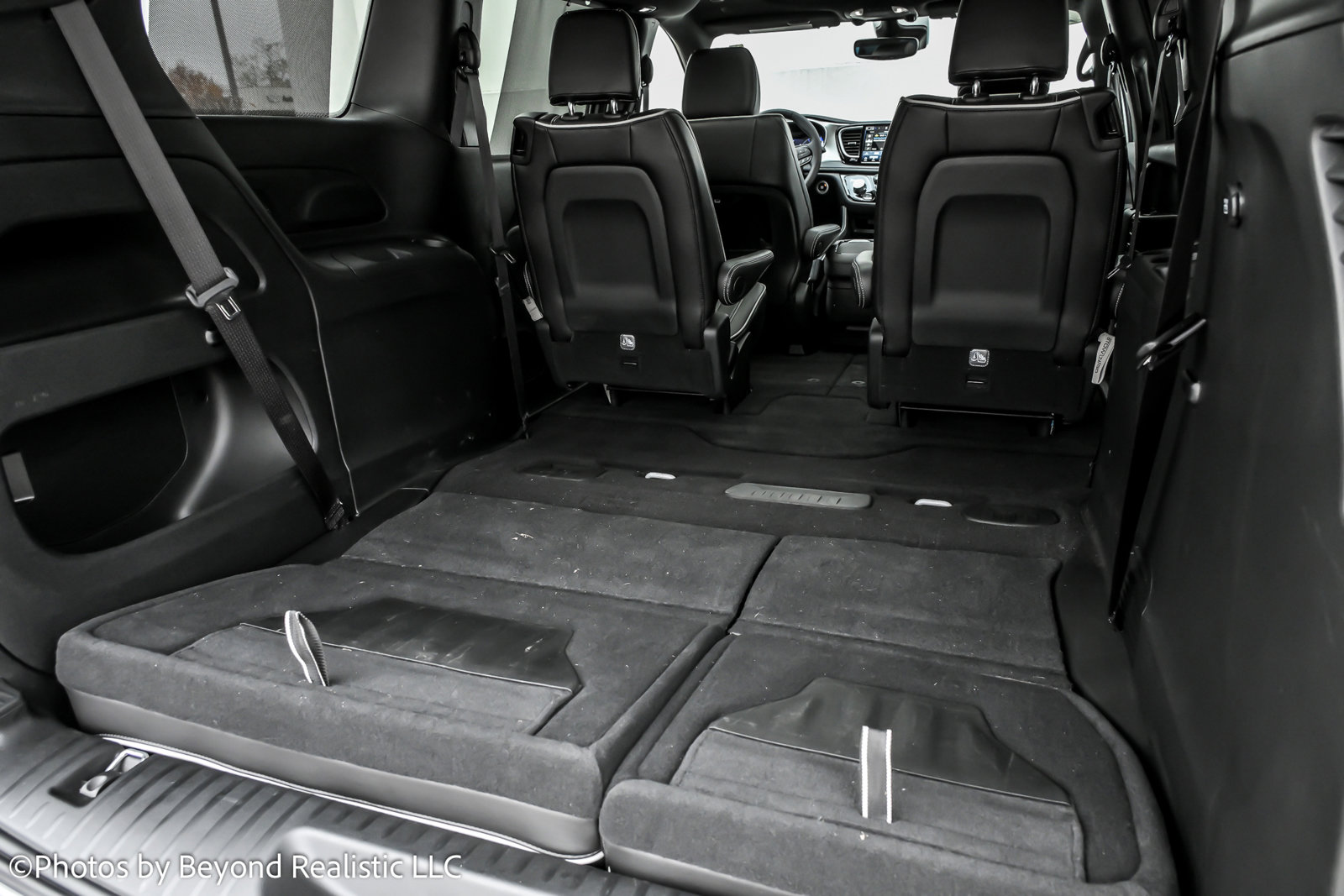 Used 2024 Chrysler Pacifica Limited w/ S Appearance Package image 19