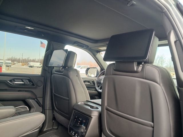 New 2026 GMC Yukon AT4 Ultimate w/ LPO, Illumination Package AWD/4WD image 18