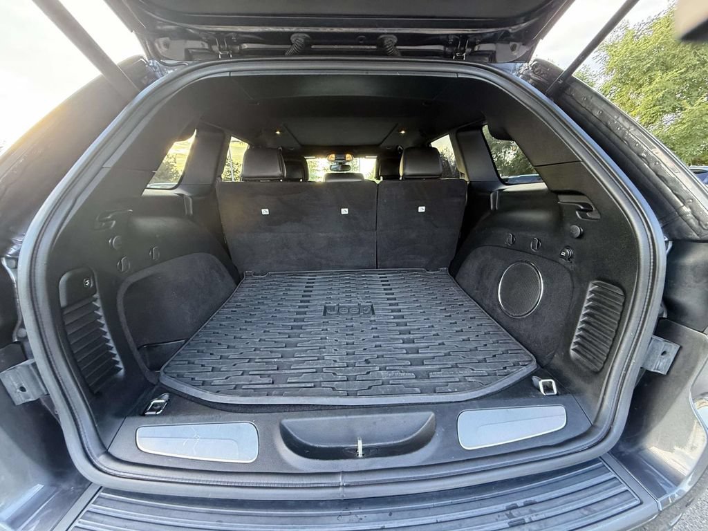 Used 2018 Jeep Grand Cherokee Trailhawk w/ Trailhawk Luxury Group AWD/4WD image 33