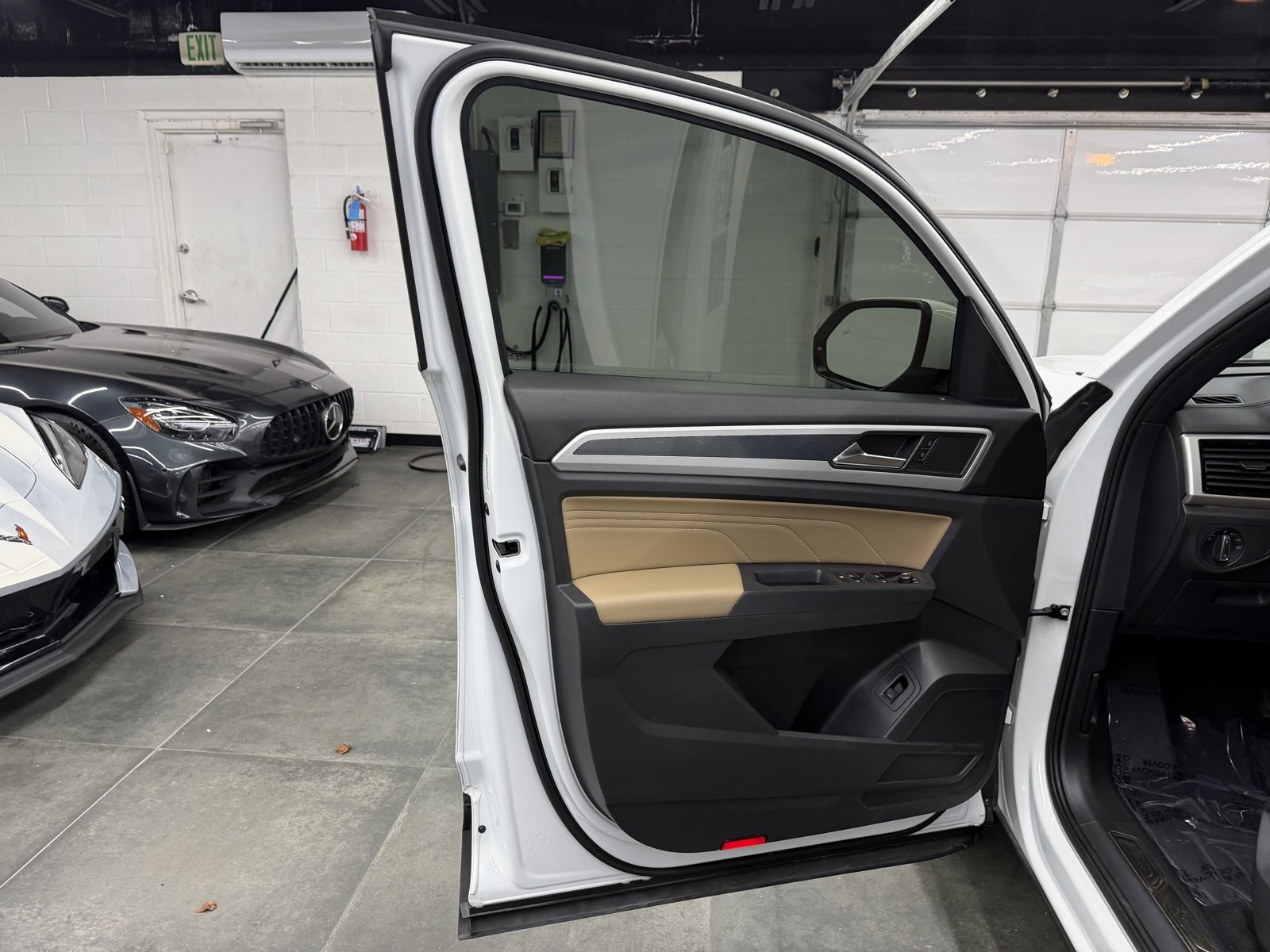 Used 2021 Volkswagen Atlas Cross Sport SEL image 19