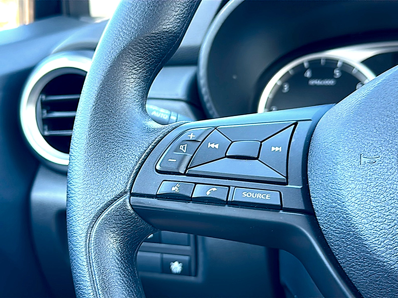 Certified 2025 Nissan Versa S w/ Trunk Package image 28