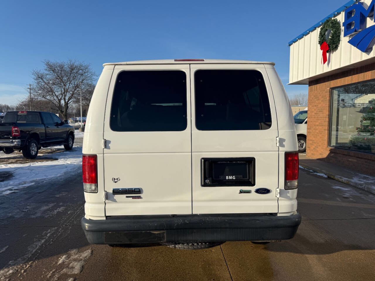 Used 2012 Ford E-350 and Econoline 350 XL w/ Interior Upgrade Pkg image 4