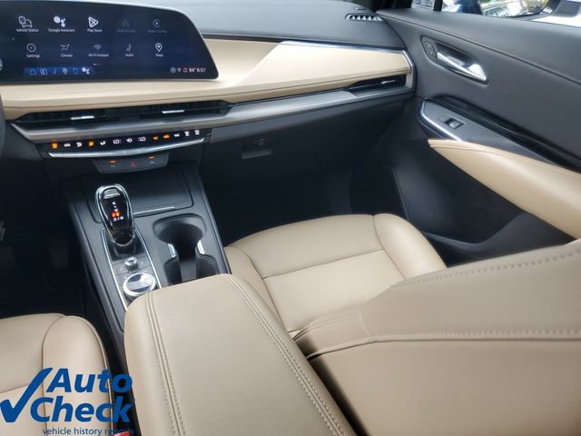 Certified 2024 Cadillac XT4 Luxury FWD image 16