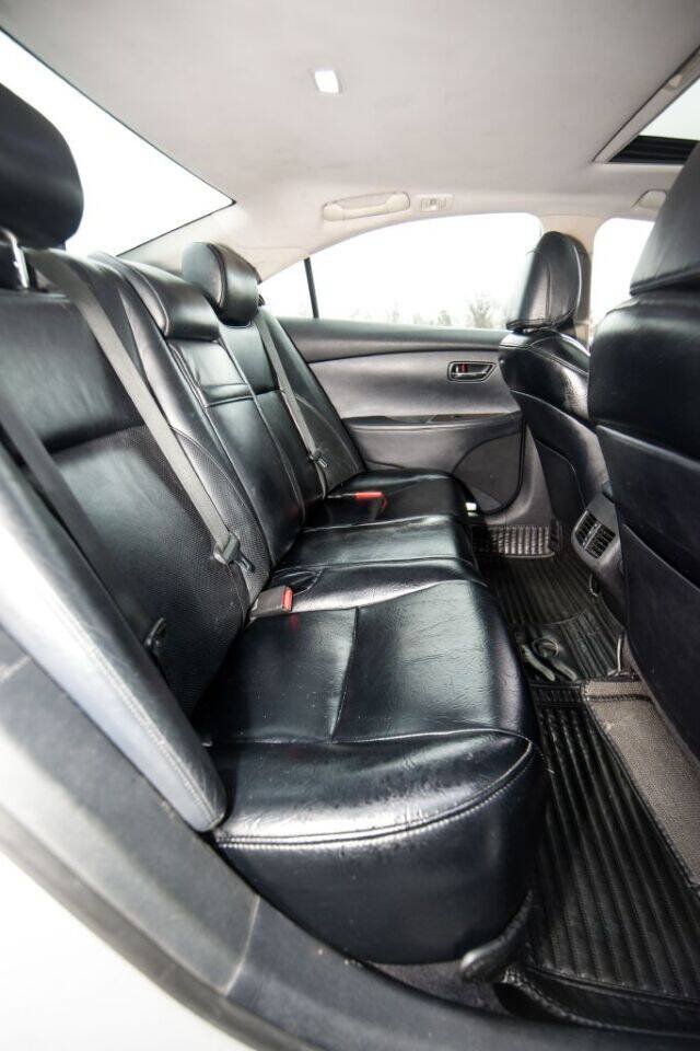 Used 2011 Lexus ES 350 FWD image 27