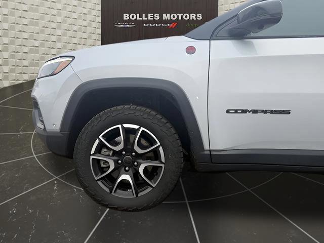 Certified 2025 Jeep Compass Trailhawk w/ Trailhawk Elite Group image 35