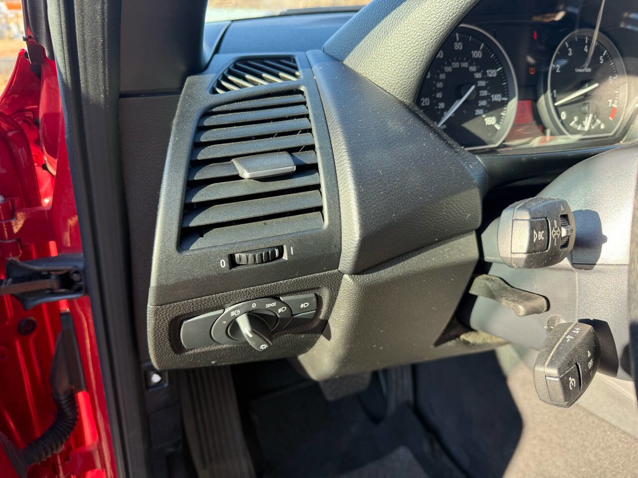 Used 2011 BMW 128i Convertible image 21