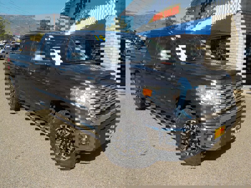 Used 2014 Toyota Tundra Limited w/ Limited Premium Package image 13