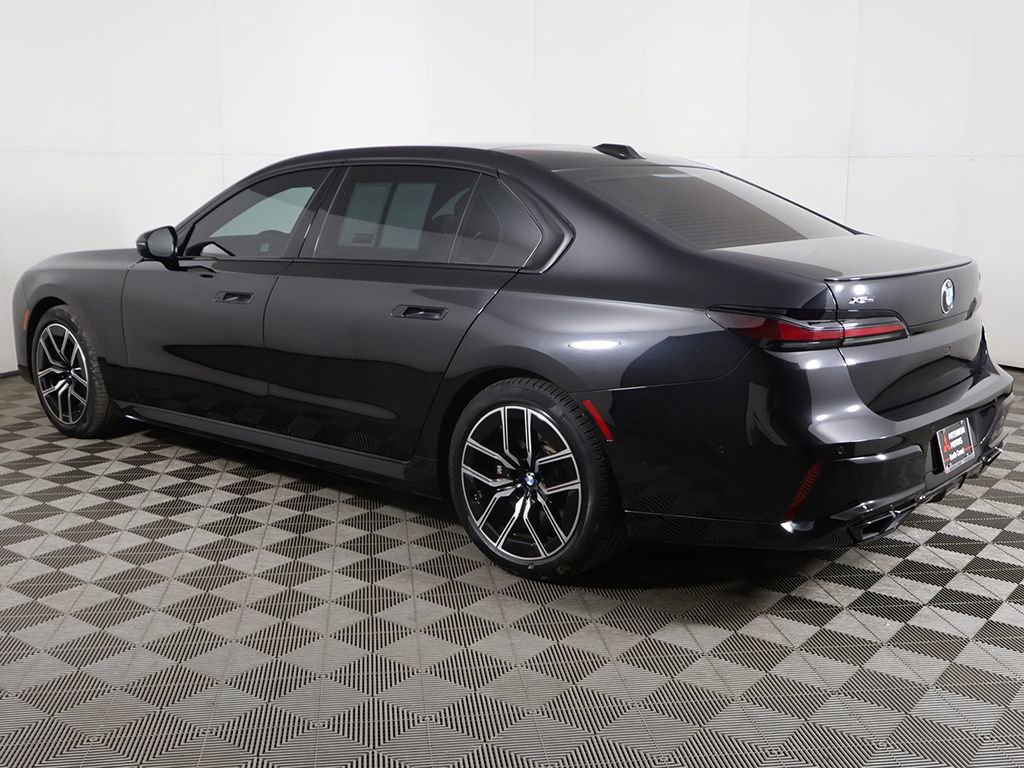 Used 2023 BMW 760i xDrive w/ Luxury Rear Seating Package AWD/4WD image 13