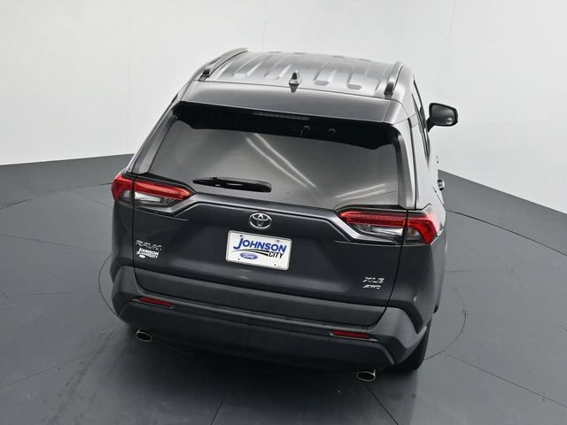 Used 2021 Toyota RAV4 XLE AWD/4WD image 24