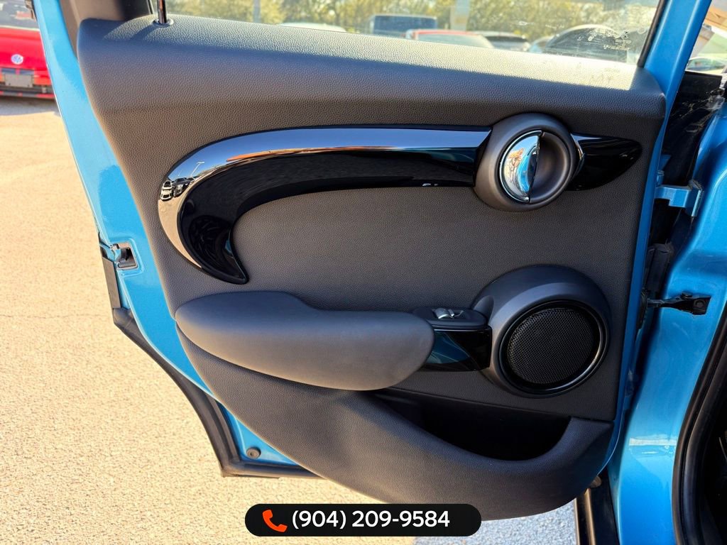 Used 2019 MINI Cooper 4-Door Hardtop image 27