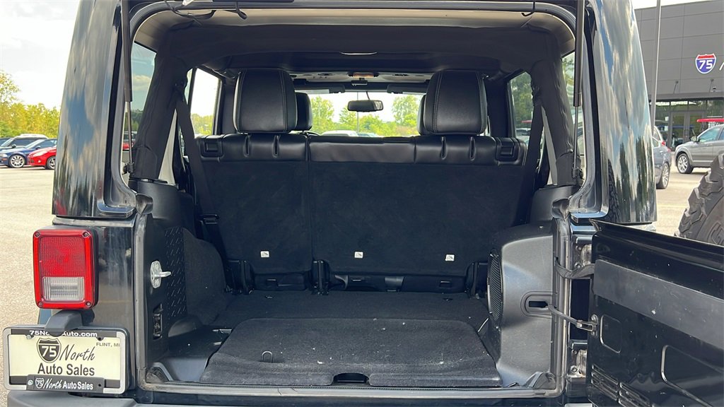 Used 2014 Jeep Wrangler Unlimited Rubicon w/ Dual Top Group image 34