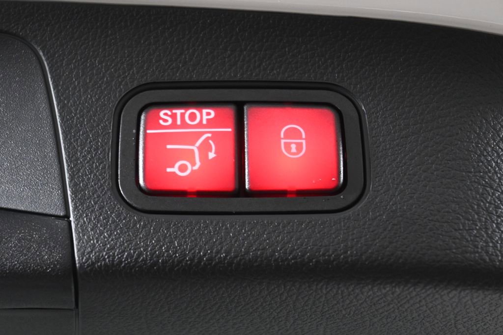 Certified 2026 Mercedes-Benz GLA 250 4MATIC image 37