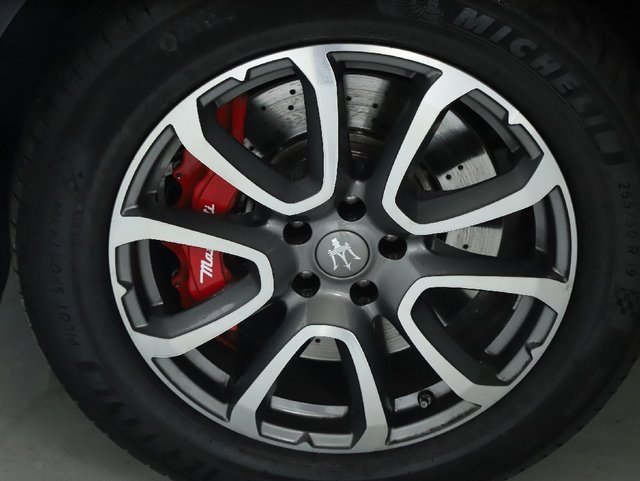 Used 2018 Maserati Levante S GranLusso image 38