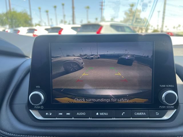 Used 2025 Nissan Rogue SV FWD image 15